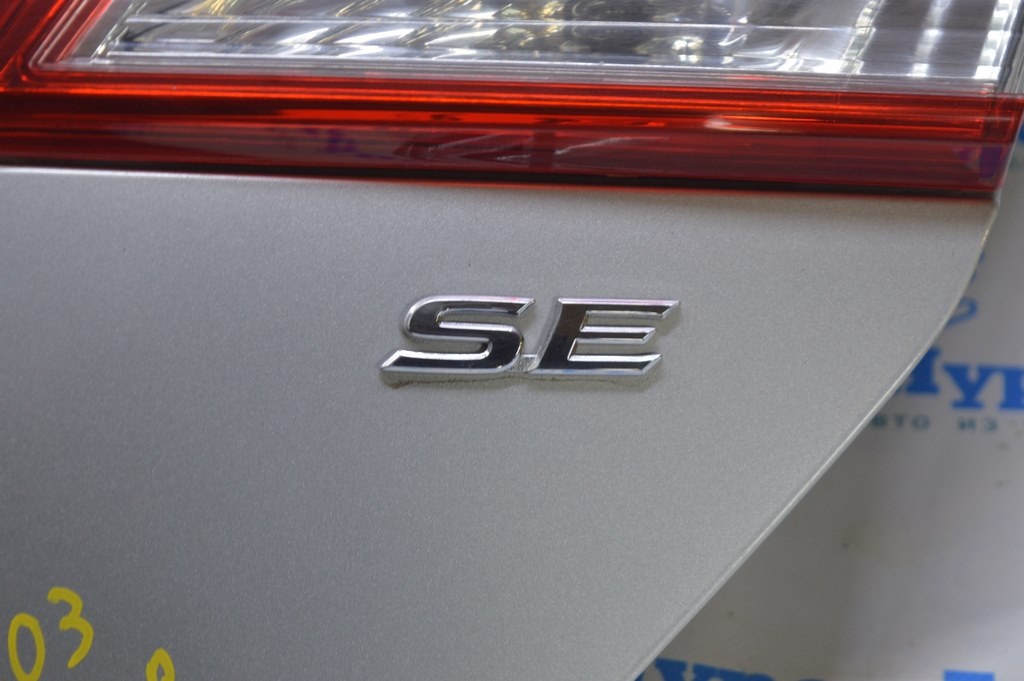 Эмблема SE крышки багажника Toyota Camry v50 12-14 usa