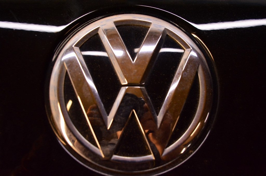 Эмблема VW крышки багажника VW Passat b8 USA