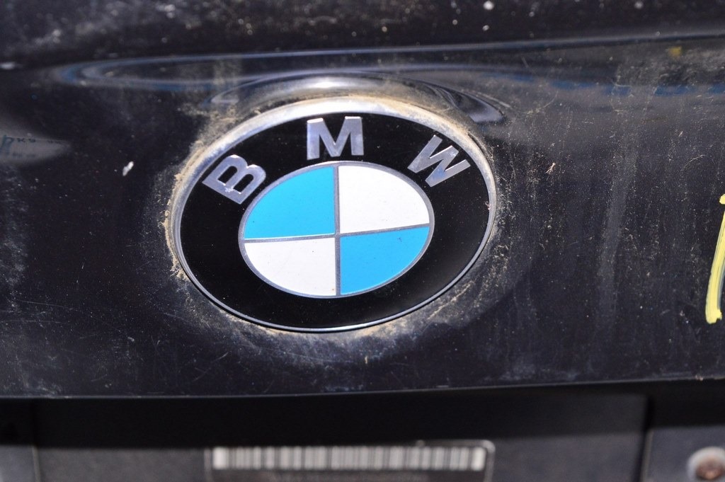 Эмблема значок крышки багажника BMW 3 F30 12-19