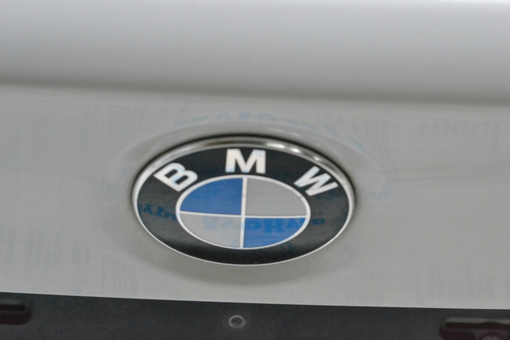 Эмблема значок крышки багажника BMW 3 F30 12-19