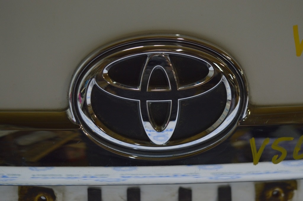 Эмблема значок TOYOTA Toyota Camry v50 12-14