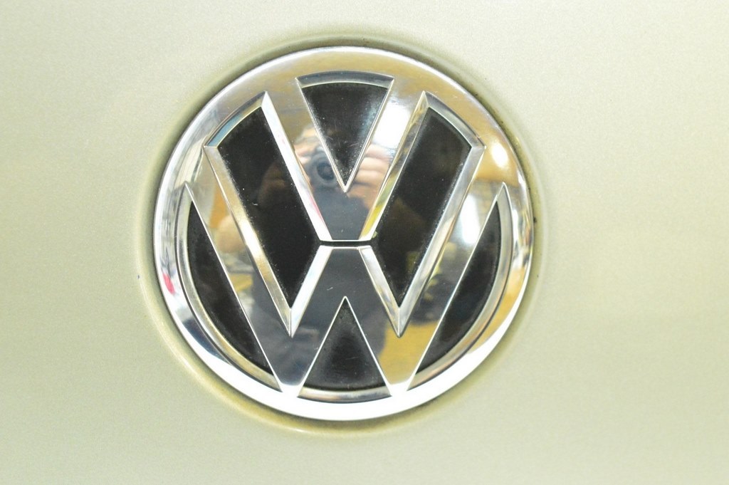 Эмблема значок VW крышки багажника VW Jetta 11-18 USA