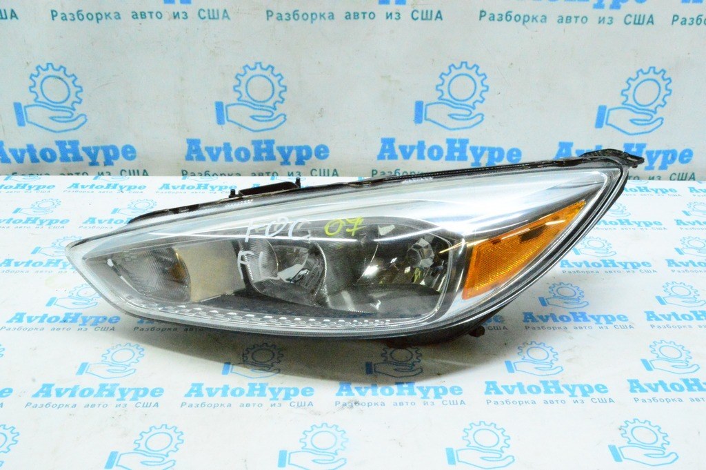 Фара передняя левая Ford Focus mk3 15-18 рест галоген светлая (07)