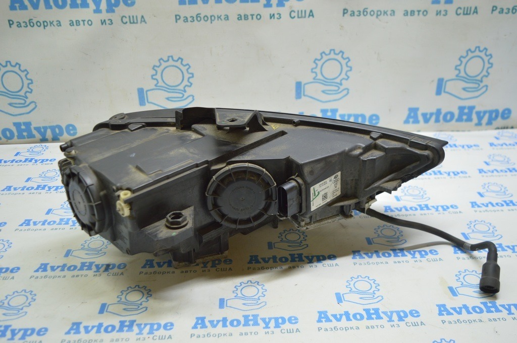Фара передняя левая в сборе Audi A3 8V 15-16 xenon hid (01) 8V0-941-043-B деф.1 уха — фото 2