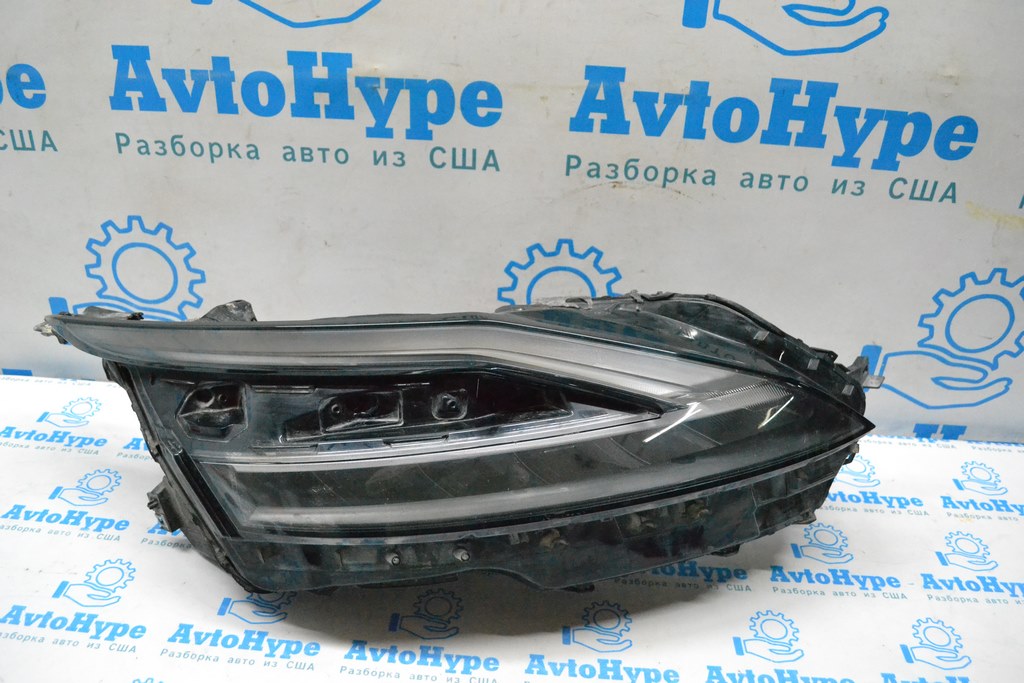 Фара передняя правая Nissan Qashqai 21- (01) за зч.,после пожара