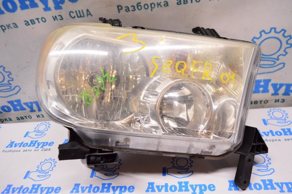 Фара передняя правая Toyota Sequoia 2008-2016 дорест (01) под полировку