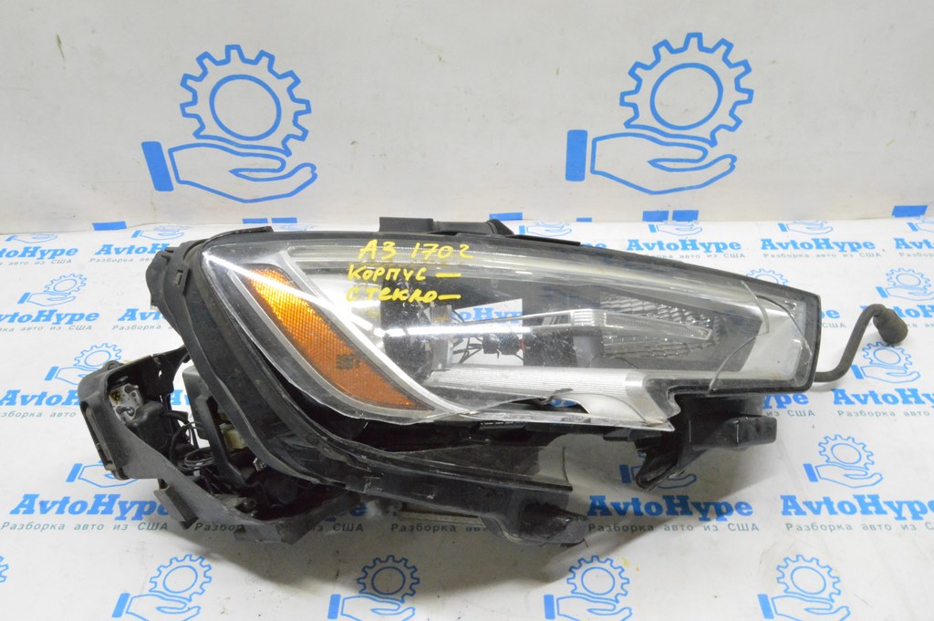 Фара передняя правая в сборе Audi A3 8V 17-20 xenon hid (02) дефект стекла и корпуса на зч