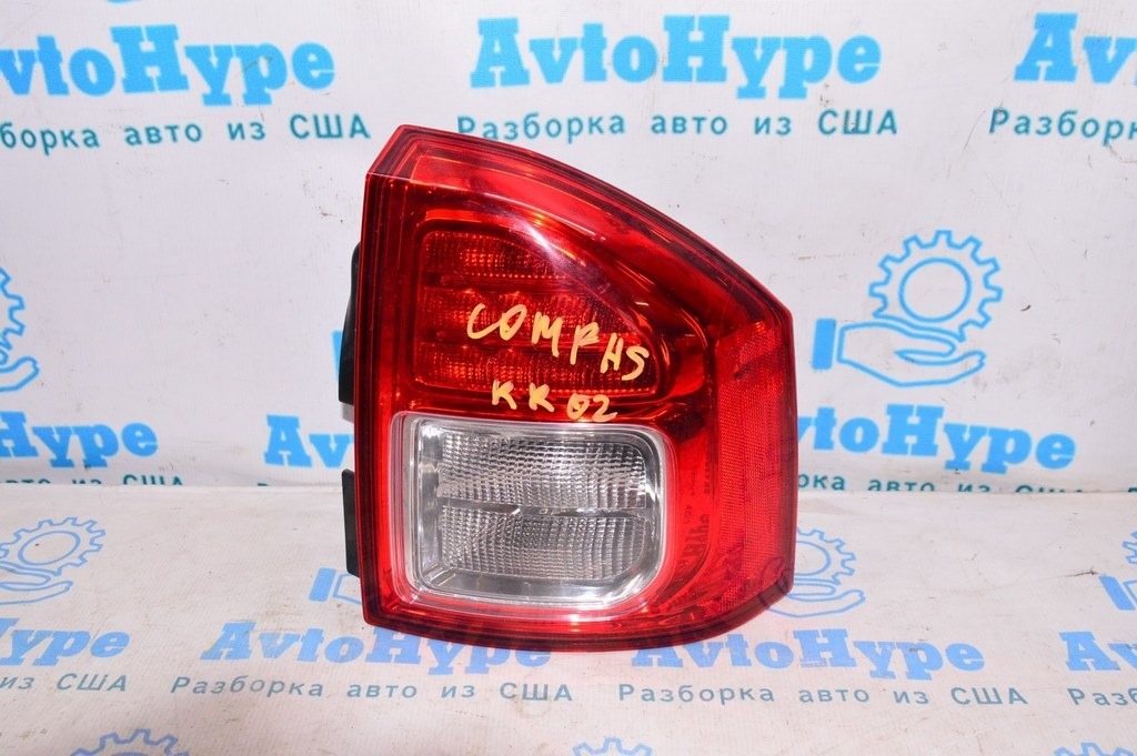 Фонарь правый Jeep Compass 11-13 дорест светлый (02)