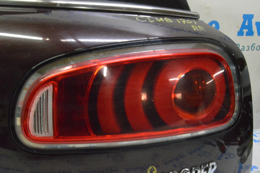 Фонарь правый Mini Cooper Clubman 16-19 (01)