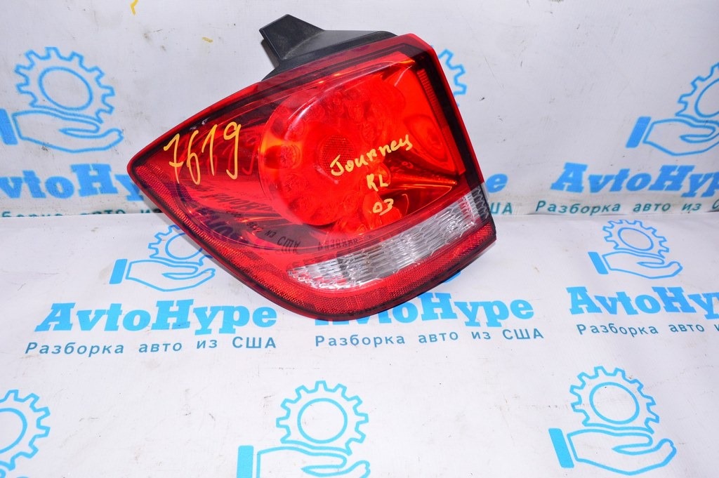 Фонарь внешний (крыло) левый Dodge Journey 11- LED (03)