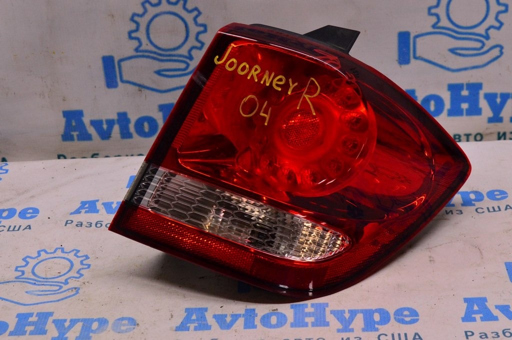Фонарь внешний (крыло) правый Dodge Journey 11- LED (04)