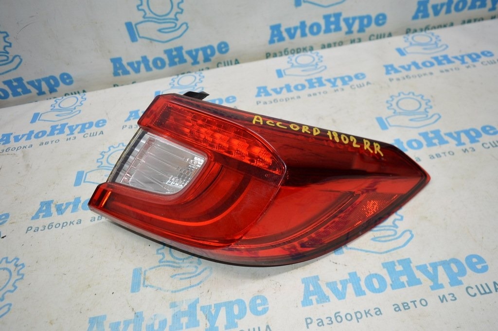 Фонарь внешний (крыло) правый Honda Accord 18- (02)
