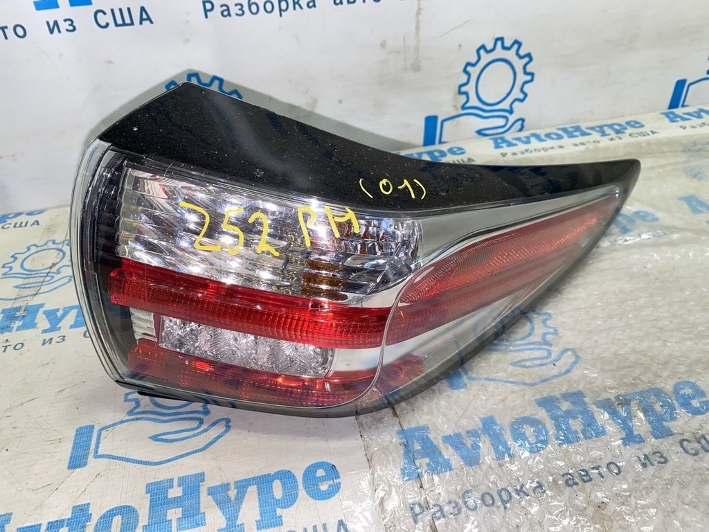 Фонарь внешний (крыло) правый Nissan Murano z52 15- (01)