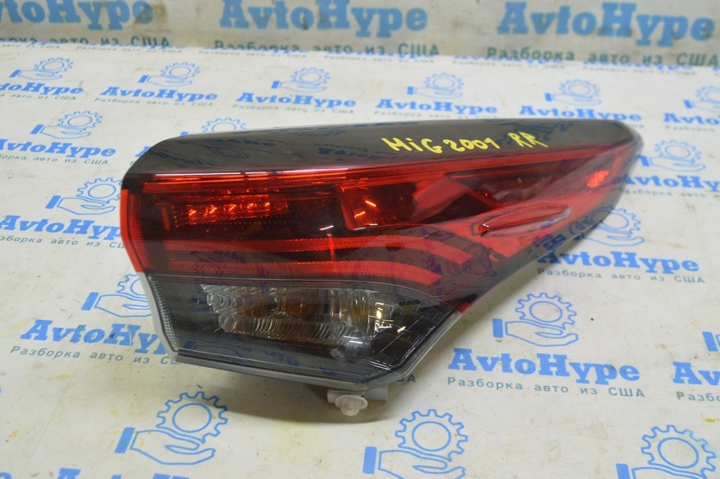 Фонарь внешний крыло правый Toyota Highlander 20- LED (01)