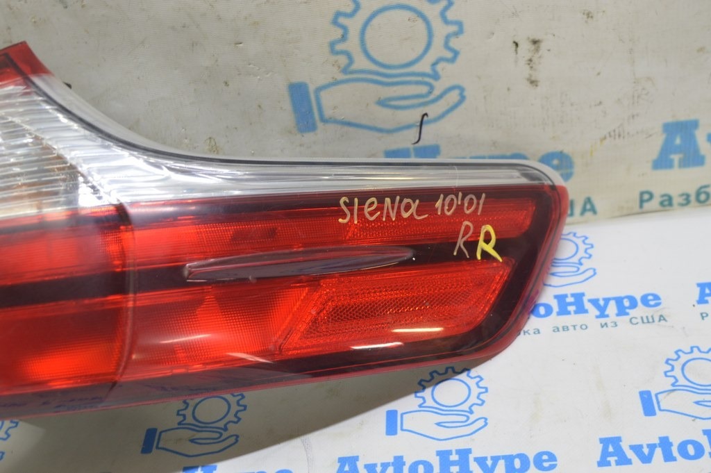 Фонарь внешний (крыло) правый Toyota Sienna 15-19 (01) Реал М. трещина — фото 2