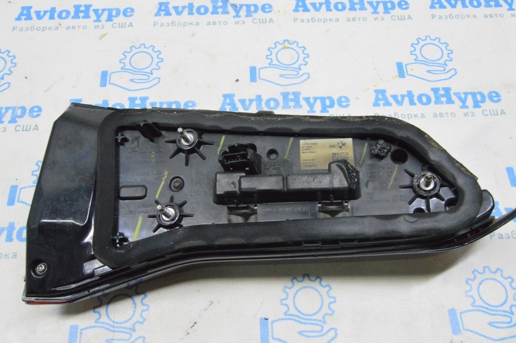 Фонарь внутренний дверь багажника правый BMW X5 G05 19-23 LED (01) треснут, оплавлен — фото 4