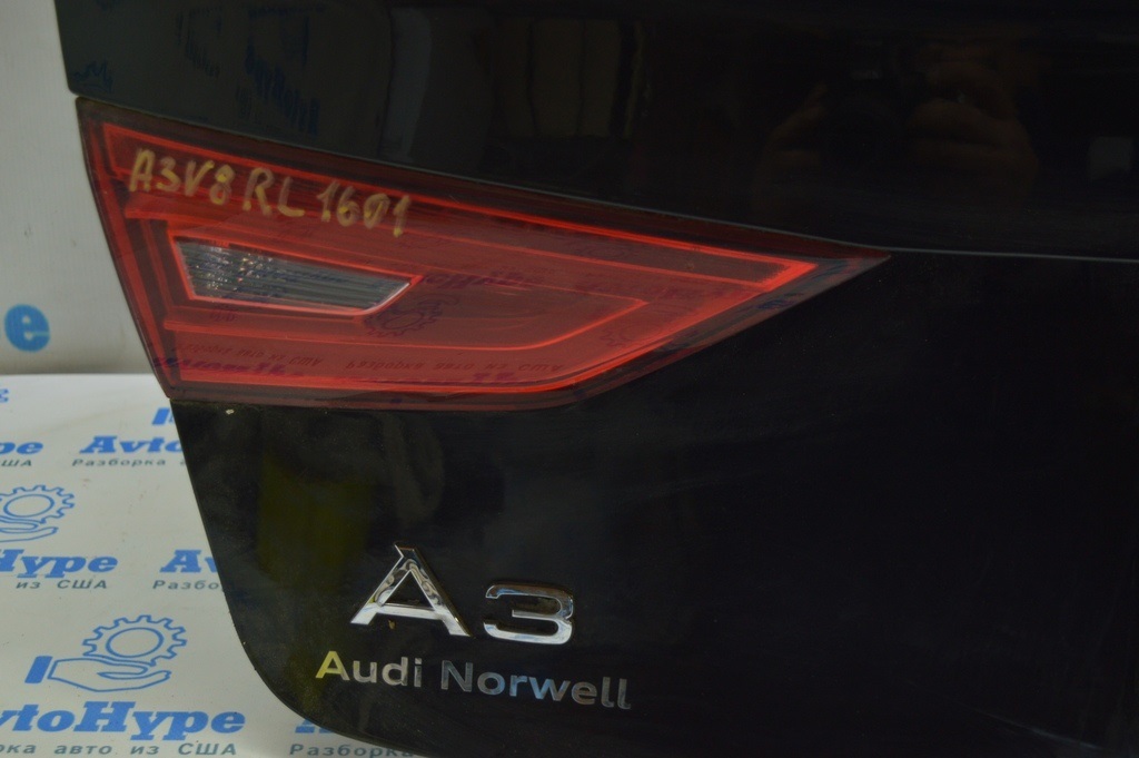 Фонарь внутренний крышка багажника левый Audi A3 8V 15-16 4d usa LED (01)