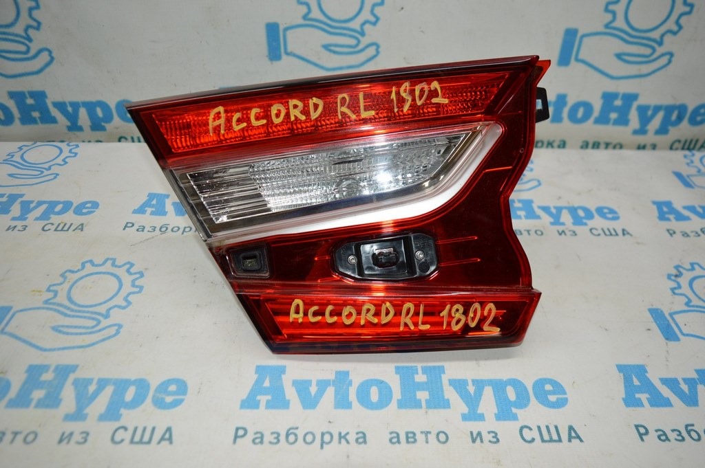 Фонарь внутренний (крышка багажника) левый Honda Accord 18- (02)