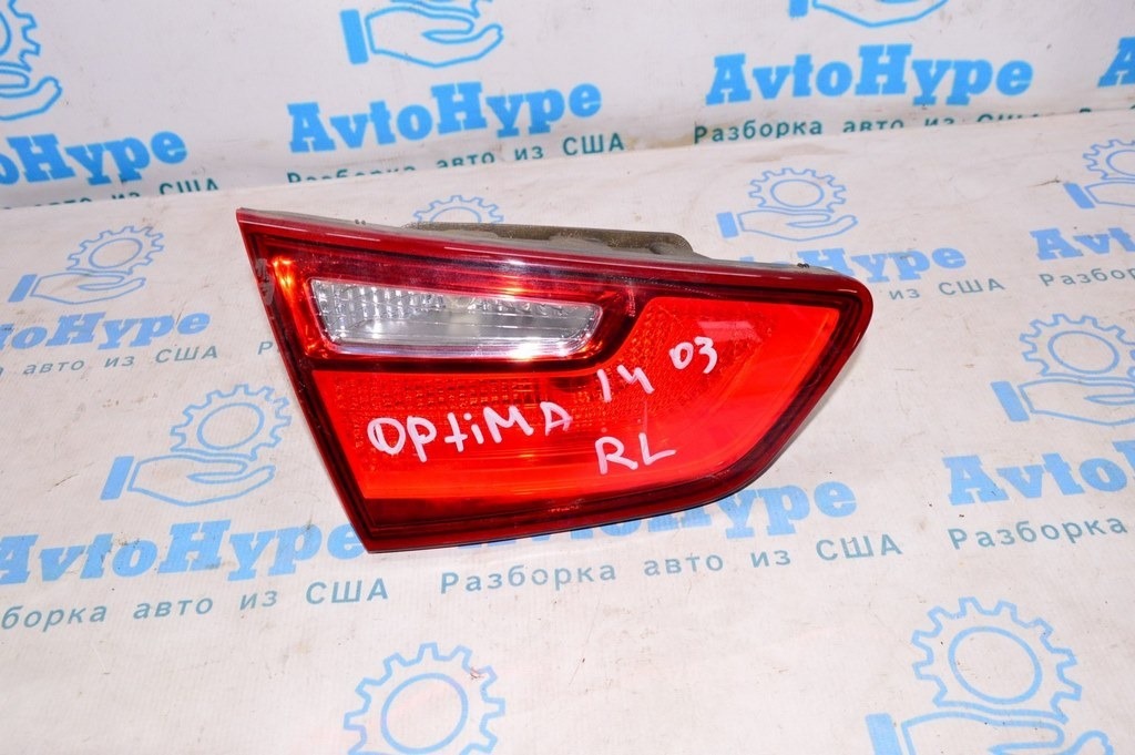Фонарь внутренний крышка багажника левый Kia Optima 14-15 рест (03)