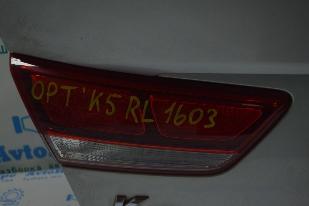 Фонарь внутренний (крышка багажника) левый Kia Optima 16- (03)