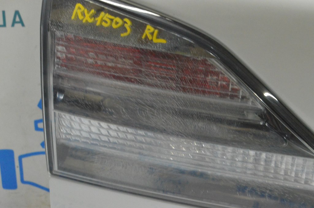 Фонарь внутренний крышка багажника левый Lexus RX350 10-12 дорест (03) паутинка — фото 2