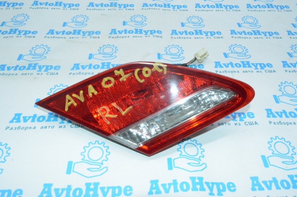 Фонарь внутренний (крышка багажника) левый Toyota Avalon 05-12 (01)