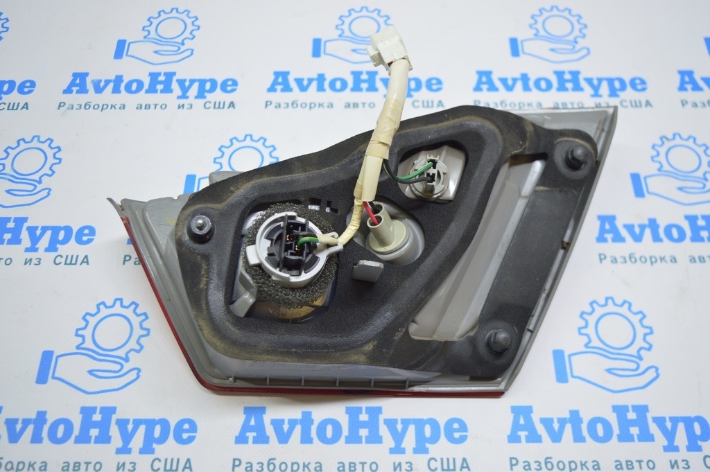 Фонарь внутренний (крышка багажника) левый Toyota Camry v50 12-14 европа koito 33-144 (01) — фото 2