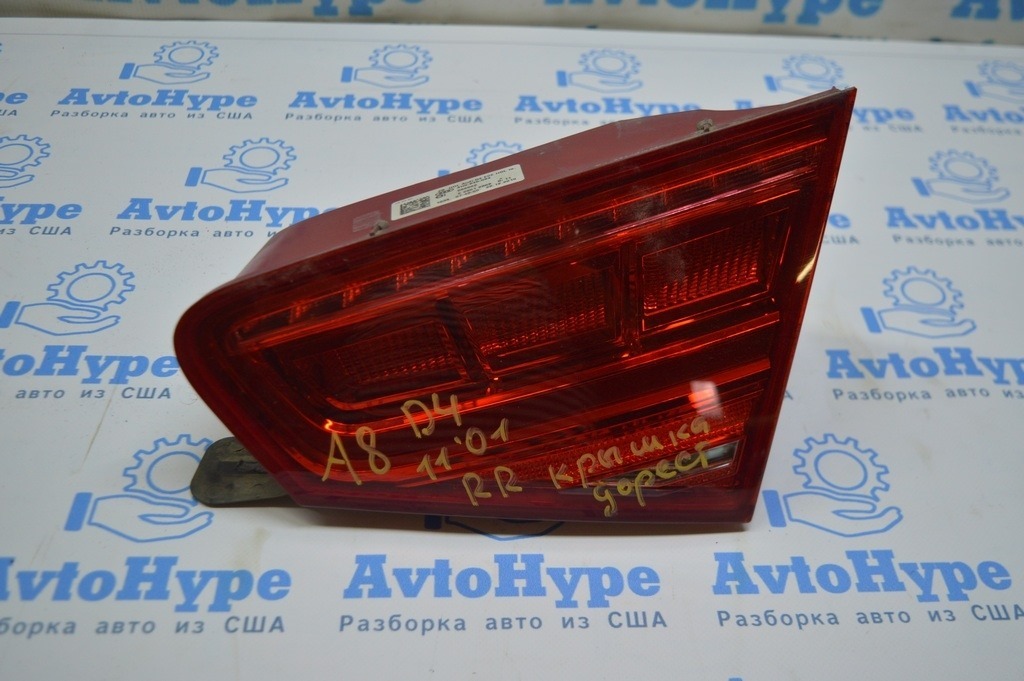 Фонарь внутренний (крышка багажника) правый Audi A8 D4 10-14 (01) европа