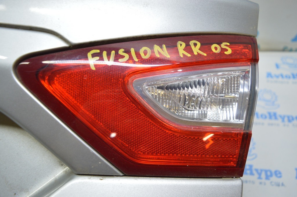 Фонарь внутренний крышка багажника правый Ford Fusion mk5 13-16