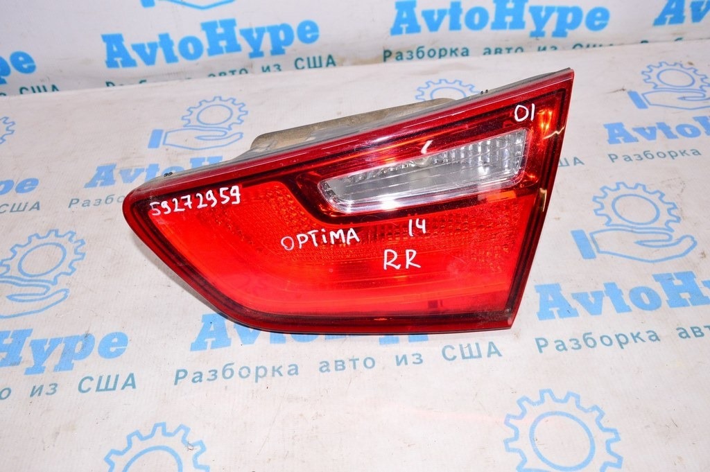 Фонарь внутренний крышка багажника правый Kia Optima 14-15 рест (01)