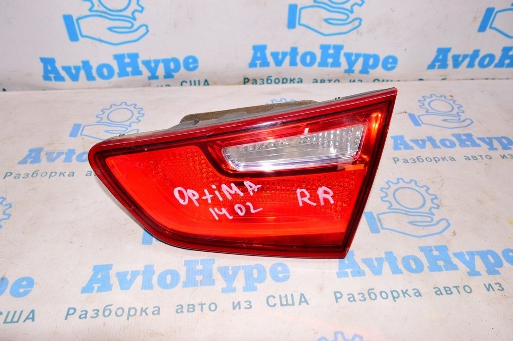Фонарь внутренний крышка багажника правый Kia Optima 14-15 рест (02)