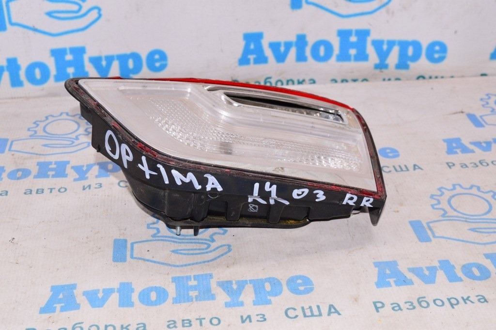 Фонарь внутренний (крышка багажника) правый Kia Optima 14-15 рест (03) нет стекла — фото 2