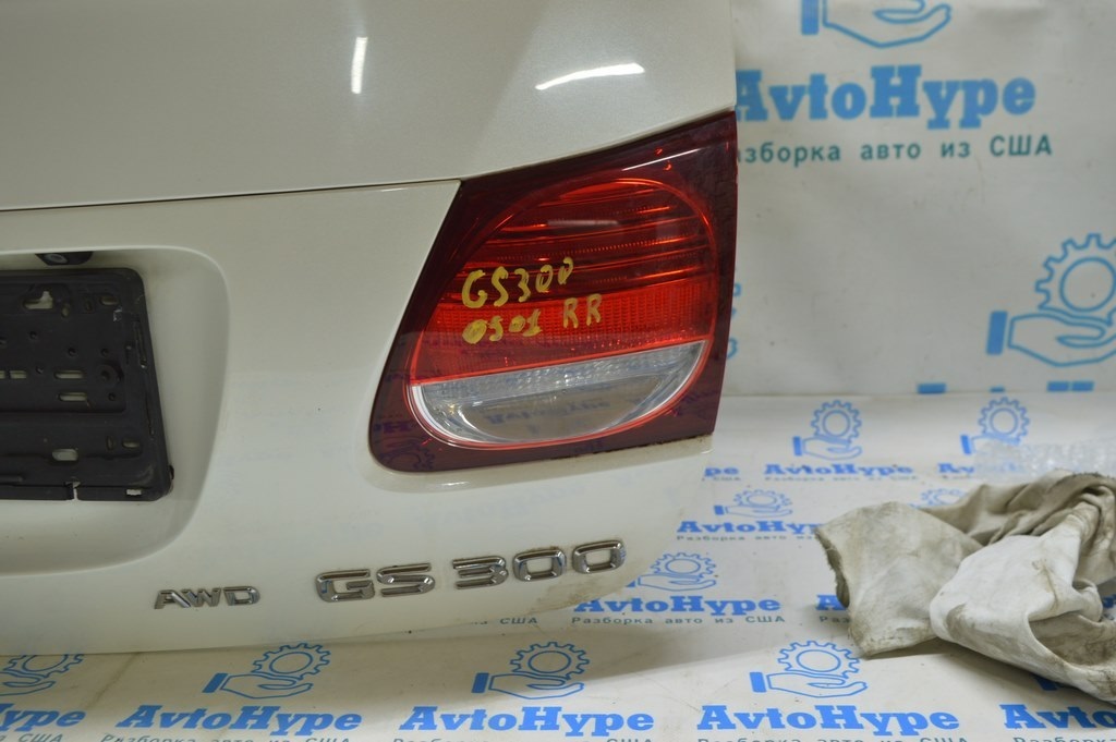 Фонарь внутренний крышка багажника правый Lexus GS300 GS350 GS430 06-11 (01)