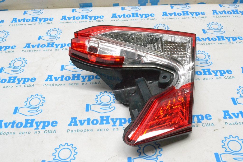 Фонарь внутренний (крышка багажника) правый Toyota C-HR 18-23 (01)