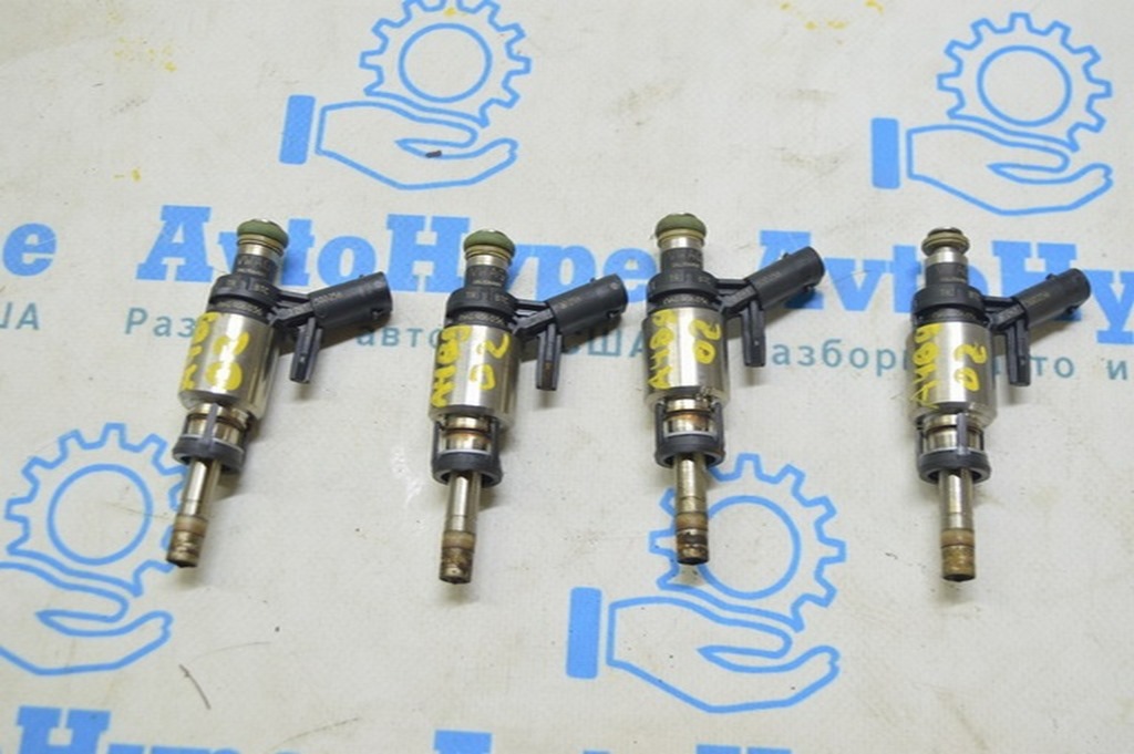 Форсунка распылитель Audi A4 B9 17-18 2.0T
