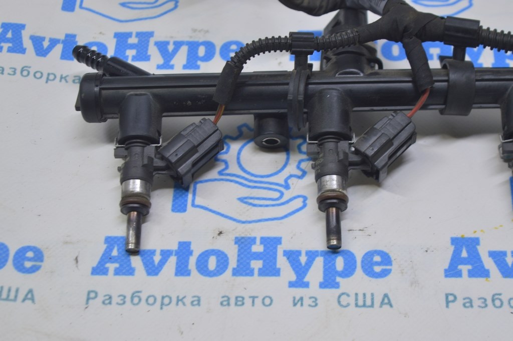 Форсунка распылитель Audi Q5 8R 13-17 2.0T низкого давления (01)