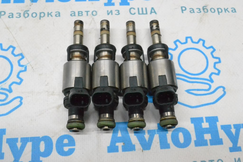 Форсунка распылитель Audi Q5 8R 13-17 2.0T высокого давления (02)