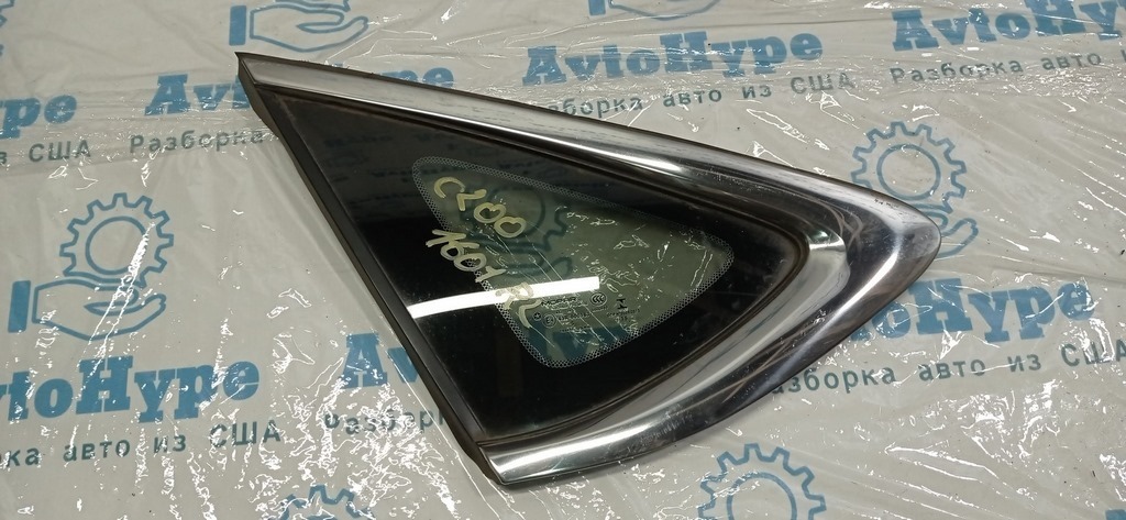 Форточка (глухое стекло) задняя левая Chrysler 200 15-17 хром