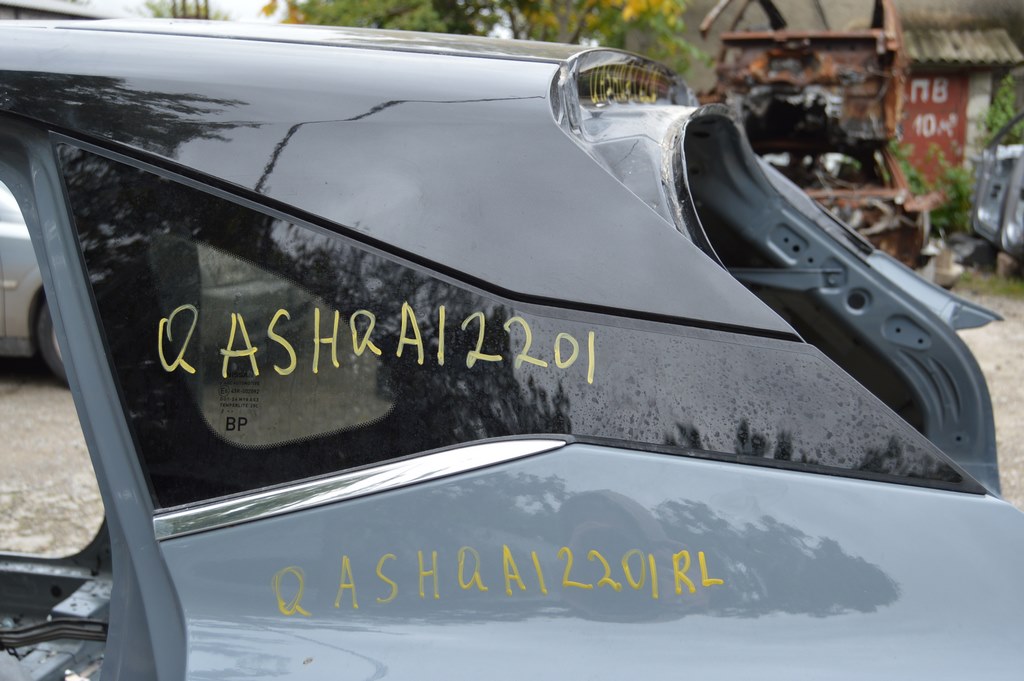 Форточка (глухое стекло) задняя левая Nissan Qashqai 21-