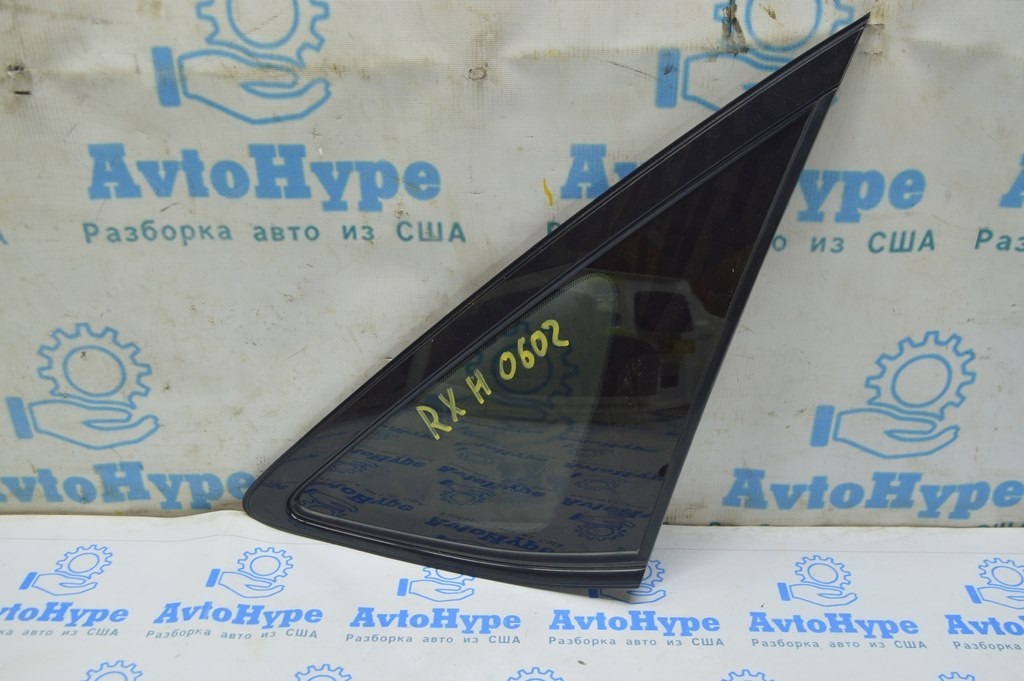 Форточка глухое стекло задняя правая Lexus RX300 RX330 RX350 RX400h 04-09 с молдингом