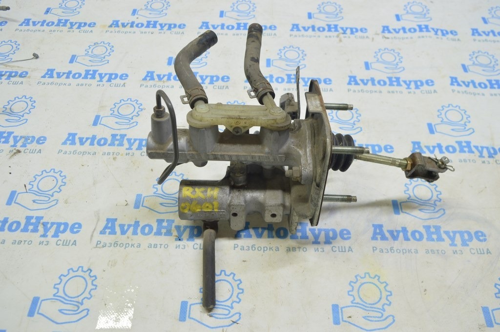 Главный тормозной цилиндр Lexus RX400h 06-09