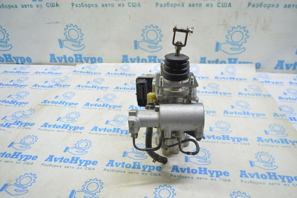Главный тормозной цилиндр с бачком Toyota Camry v50 12-14 hybrid usa\euro в сборе с ABS — фото 2
