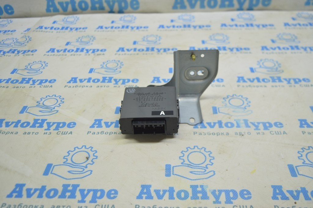 Headlamp Leveling Control Module Unit Lexus RX400h 04-09 (01)