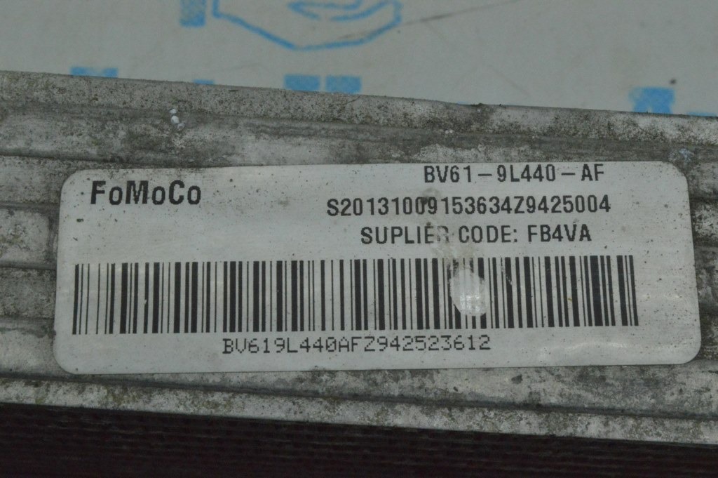 Интеркулер Ford Escape mk3 13- 1.6T (08) — фото 2