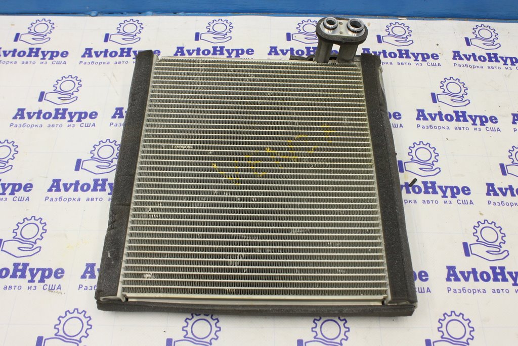 Випарник Toyota Venza 21-22 (01)