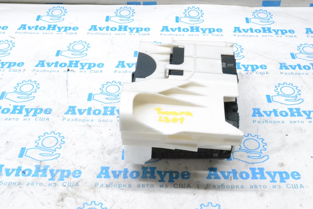 Junction Block Toyota Tundra 22- (01)