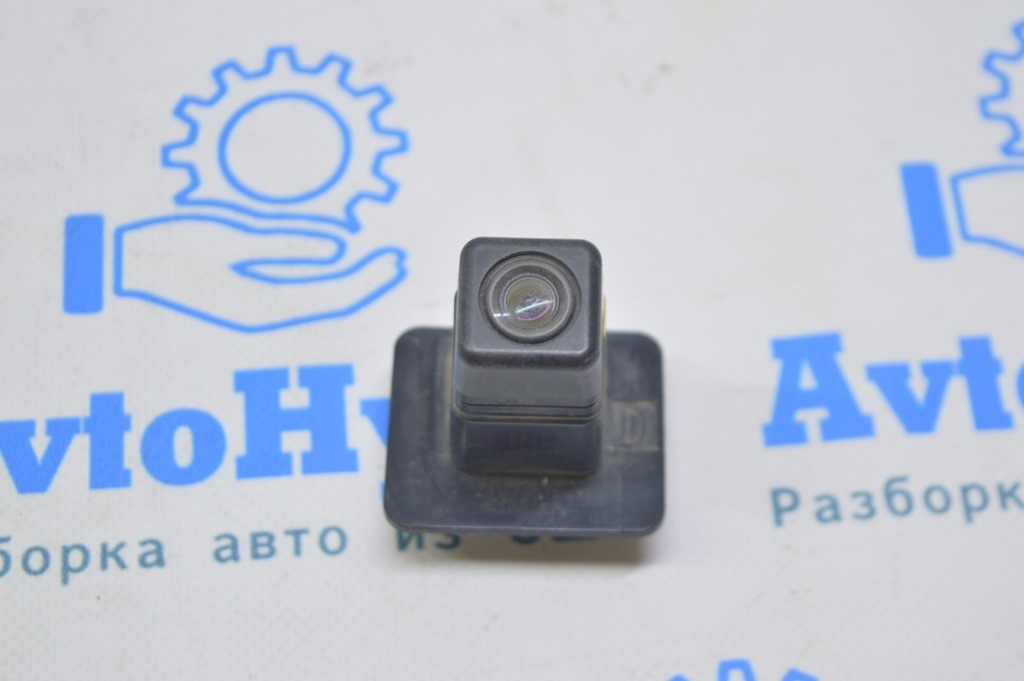 Камера заднего вида Subaru Outback 15-19 (04)