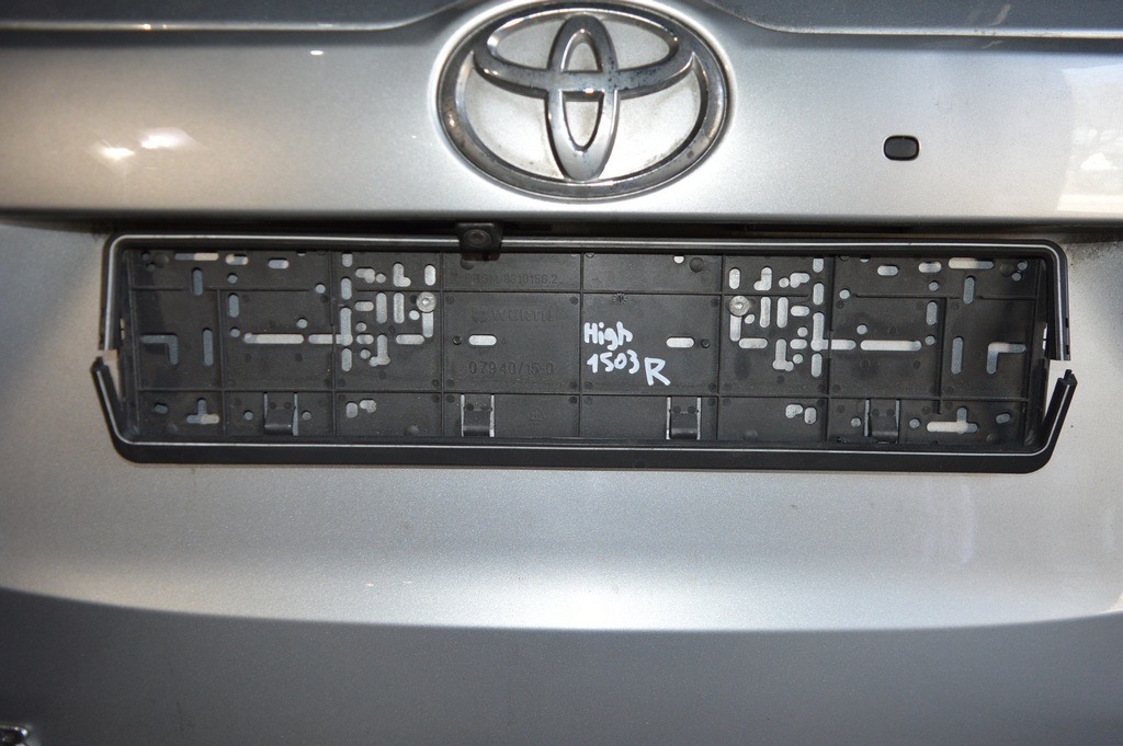 Камера заднего вида Toyota Highlander 14-
