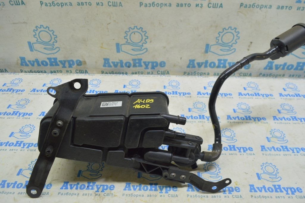 Канистра с углем абсорбер Audi A4 B9 17- 2.0T с насосом (02)