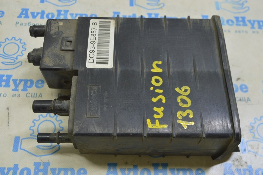 Канистра с углем абсорбер Ford Fusion mk5 13- (06)